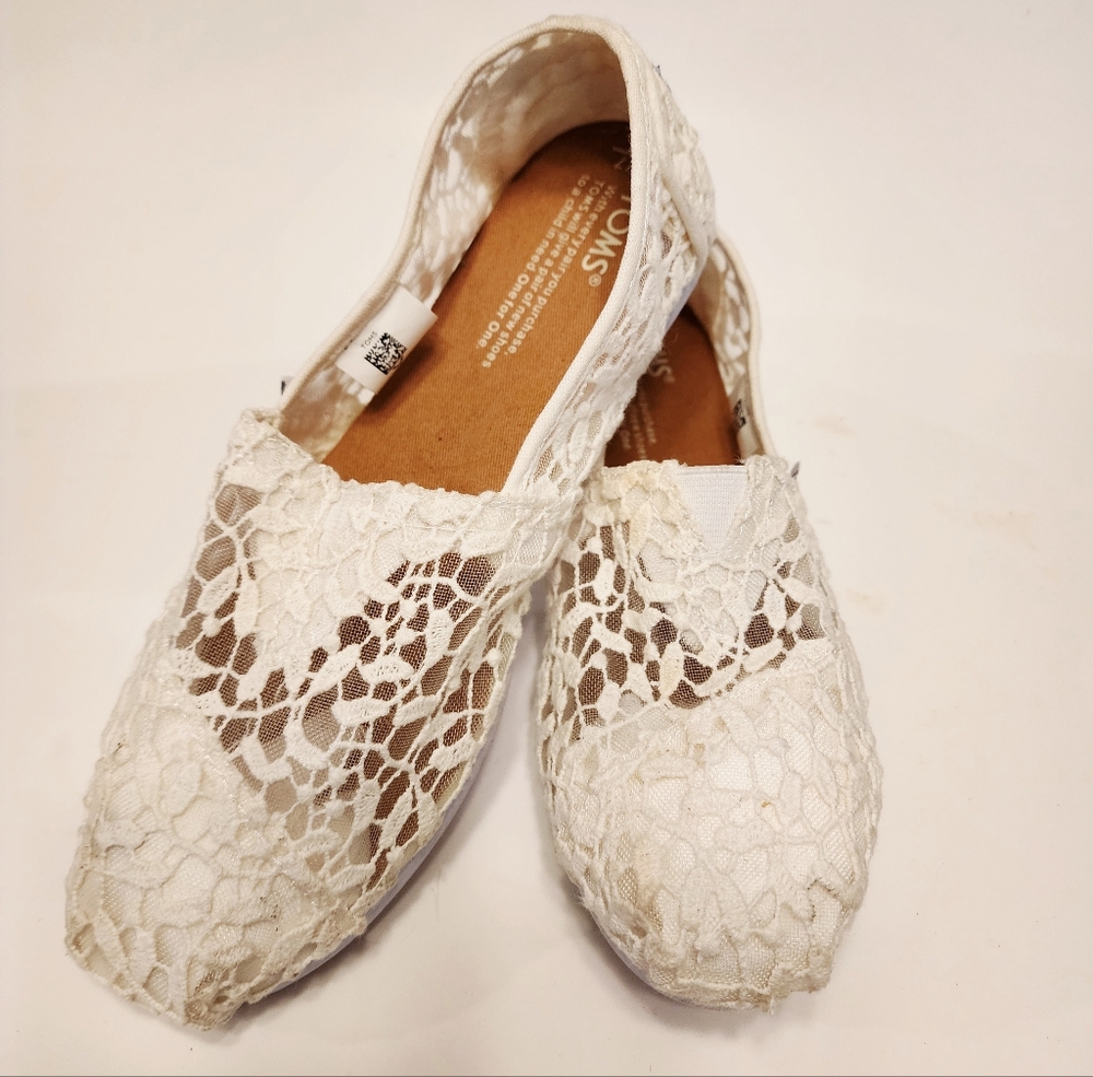 Toms Alpargata Moroccan Crochet Shoes Size 7W